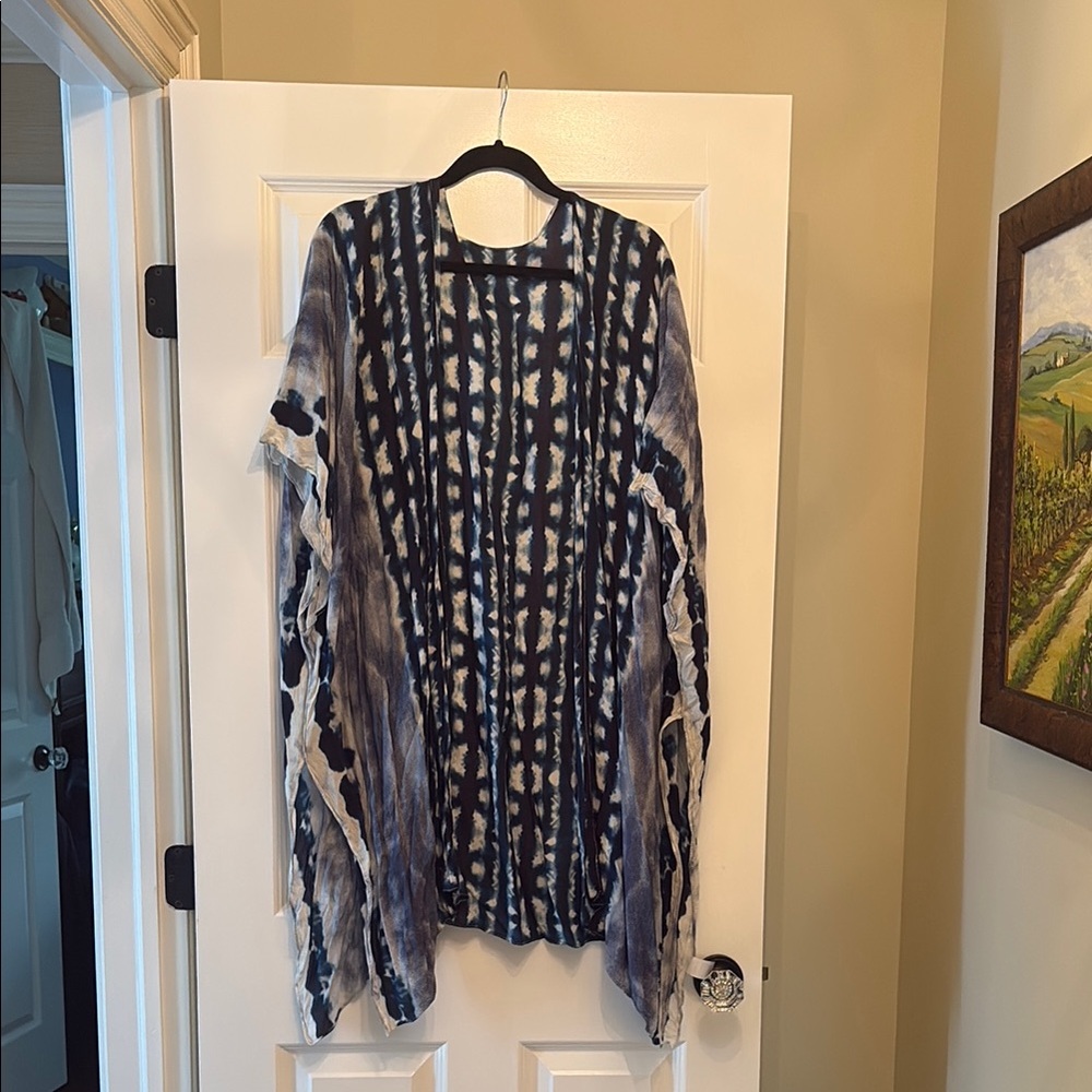 Lovestitch Blue and White Tie-Dye Wrap